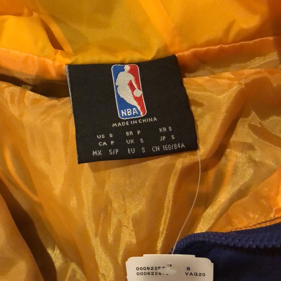 New NBA Golden Gate Warriors hooded windbreaker - Picture 9 of 10
